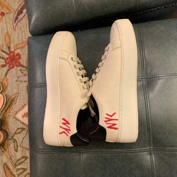 Michael Kors Sneakers - Picture 3 of 5